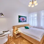Downtown Rubesova 4* Prag