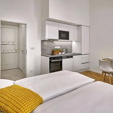 شقة فندقية Downtown Rubesova 4*