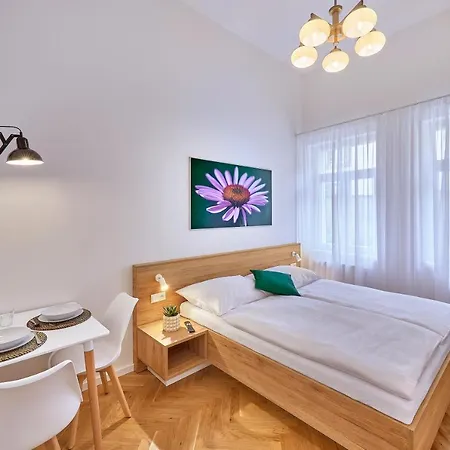 Downtown Rubesova 4* Prag