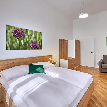 Lejlighedshotel Downtown Rubesova 4*