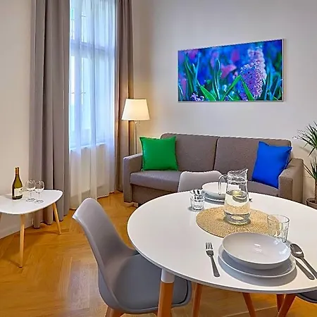 Downtown Rubesova براغ