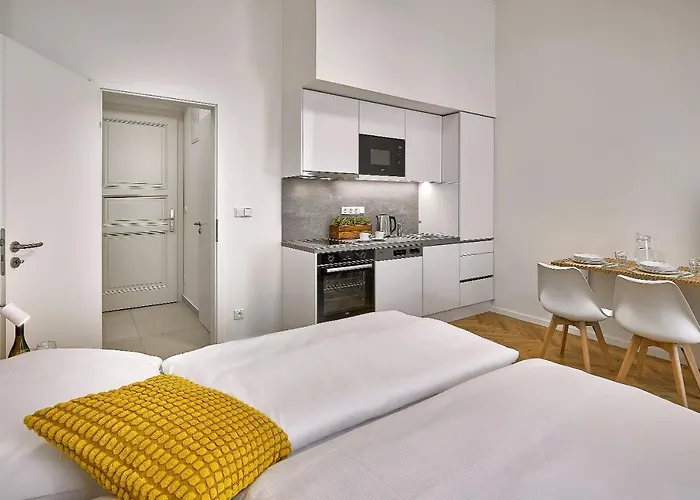 Lägenhetshotell Downtown Rubesova 4*