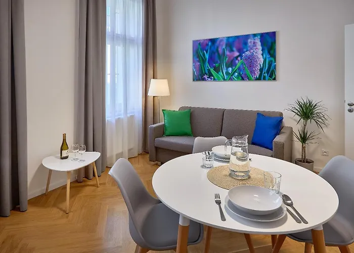 Apart-hotel Downtown Rubesova