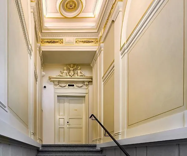 Lägenhetshotell Downtown Rubesova 4*