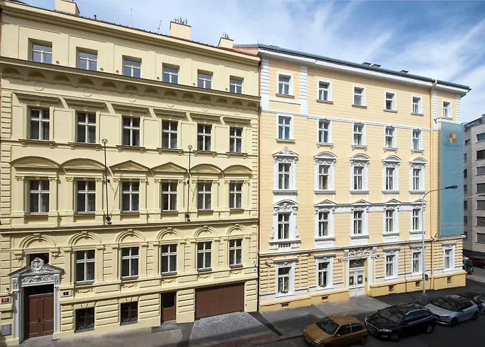 Lägenhetshotell Downtown Rubesova 4*