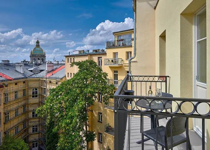 Downtown Rubesova Lägenhetshotell 4*