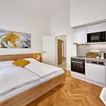Downtown Rubesova Prag