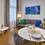 Aparthotel Downtown Rubesova
