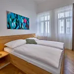 Downtown Rubesova Aparthotel 4*