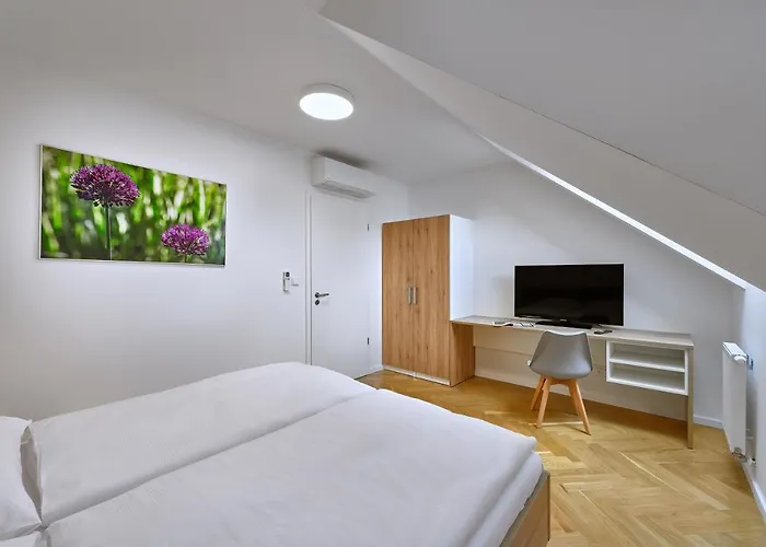 Hotel apartamentowy Downtown Rubesova